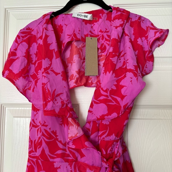DO+BE Floral Wrap Open Back Romper Pink/Red Size M - Picture 5 of 16